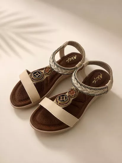 Mergenshoes Akç A23 Bej Günlük Taşlı Kadın Sandalet Ayakkabı