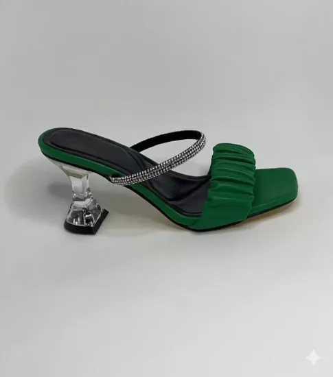 Mergenshoes T032 Yeşil Şeffaf Topuklu Rahat Taban Kadın Terlik